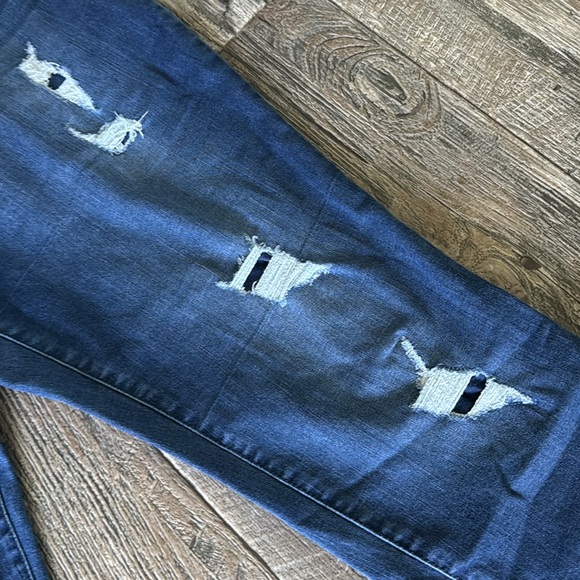 JOLT DISTRESSED WOMEN JEANS, SIZE 18 - Picture 5 of 12